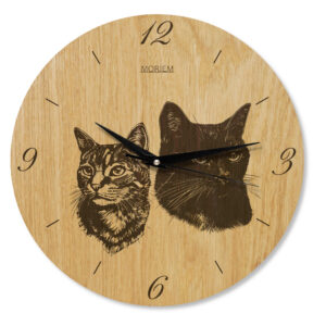 Wanduhr mit zwei katzen vorne